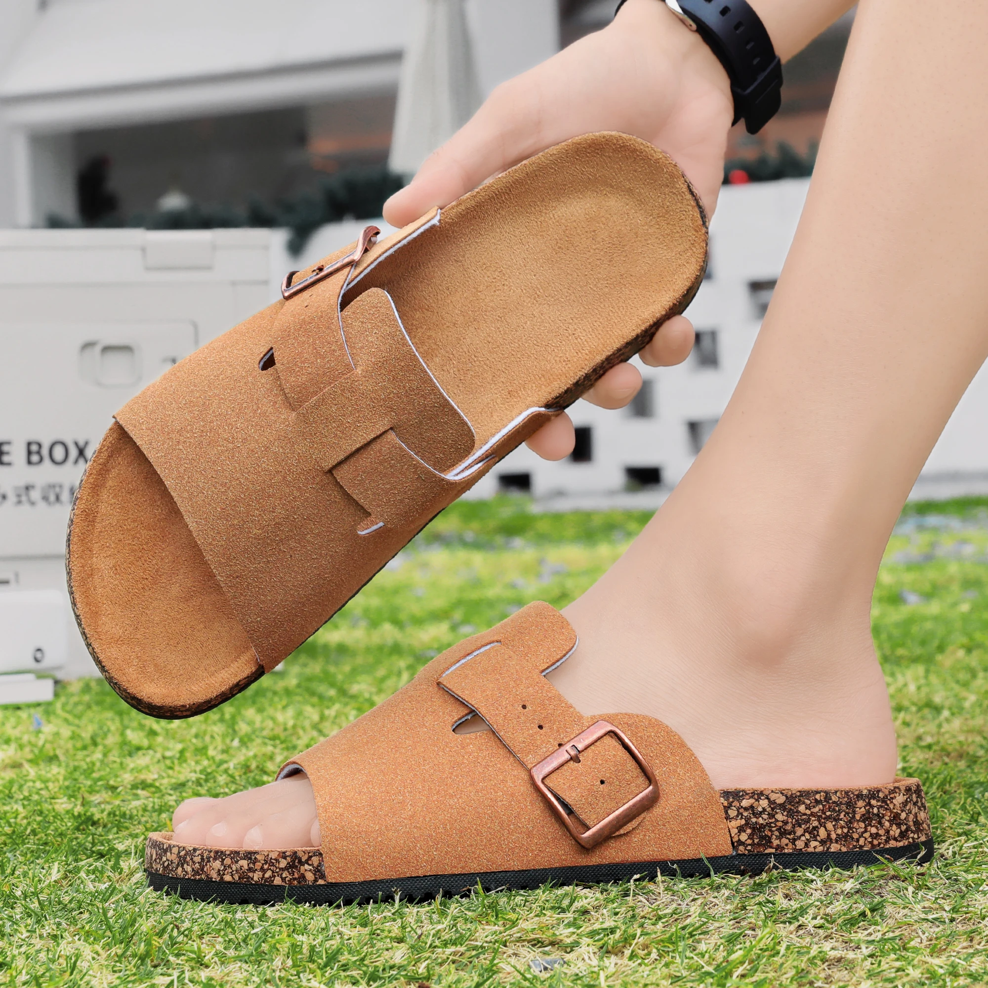 

Летние мужские тапочки, повседневные пляжные кроссовки с пряжкой в стиле ретро, уличные домашние сандалии для женщин, большие размеры 39-46