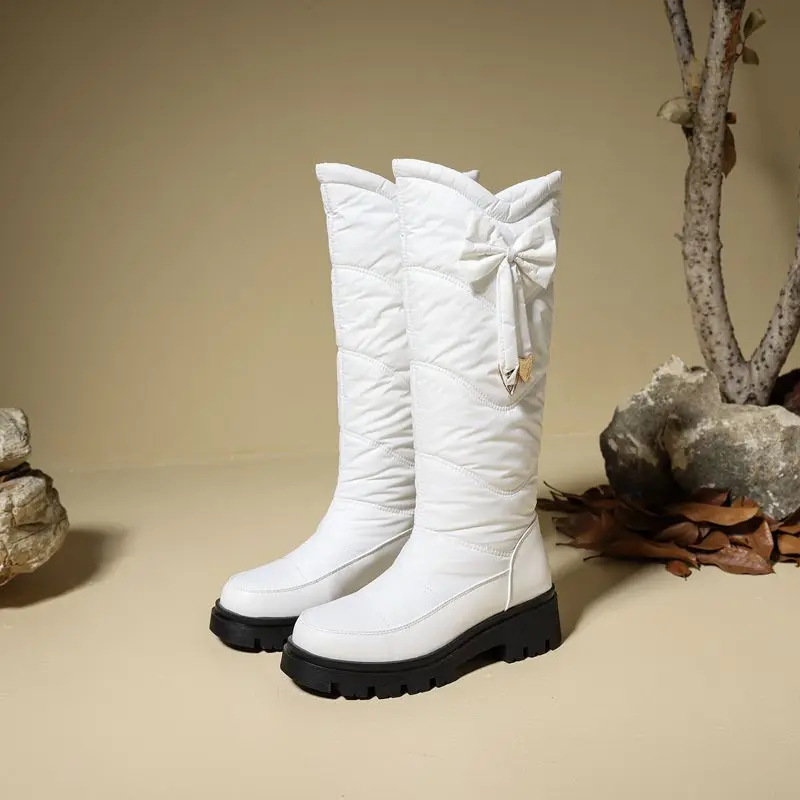 الشتاء أحذية الثلوج جولة تو كعب سميك 5 سنتيمتر الانزلاق على Bowknot مقاوم للماء أفخم الدافئة الركبة عالية بوتا حجم كبير 43 44