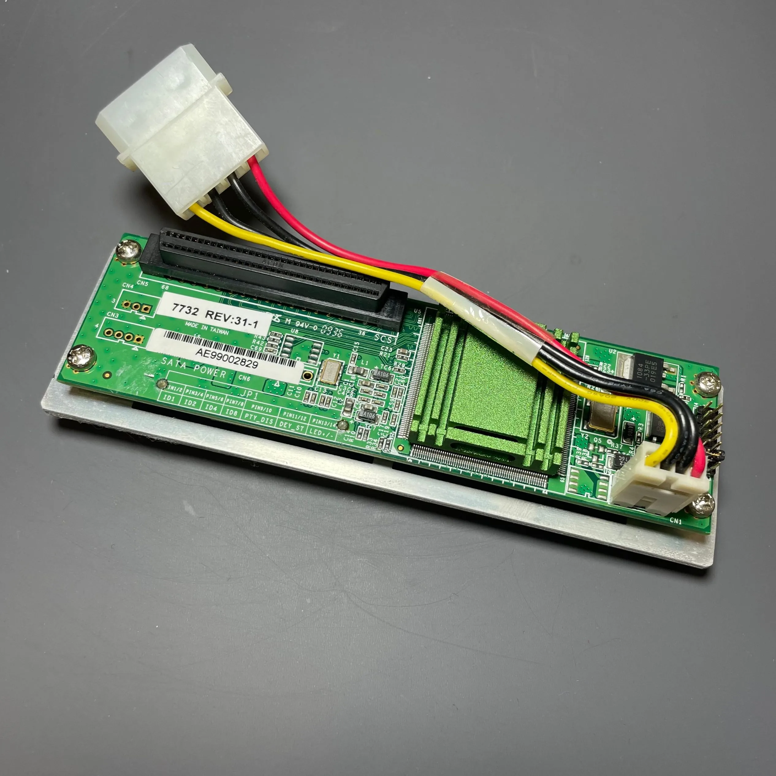 AEC-7732 SCSI to SATA Adapter 68-pin SCSI to serial cable