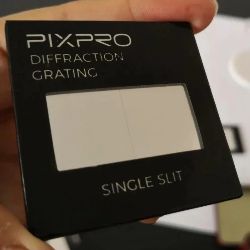 

1PC 50*50*2mm Holographic Diffraction Grating Lens Transmission Mirror Single Slit Mirror Double Slit Teaching Demonstration