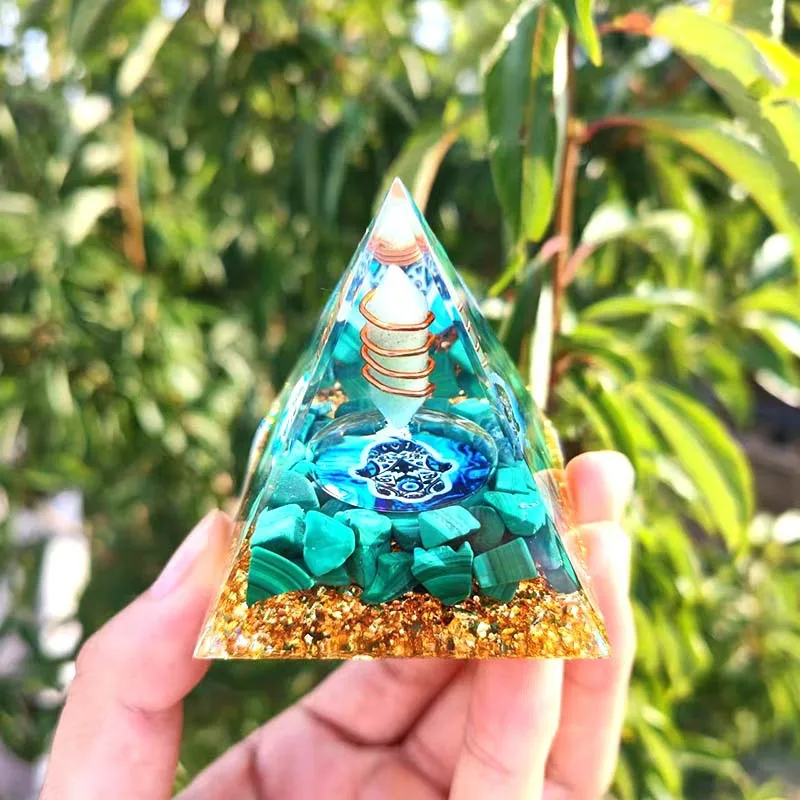 Crystal Ball Pyramid Epoxy Resin Home Decoration Auspicious Feng Shui