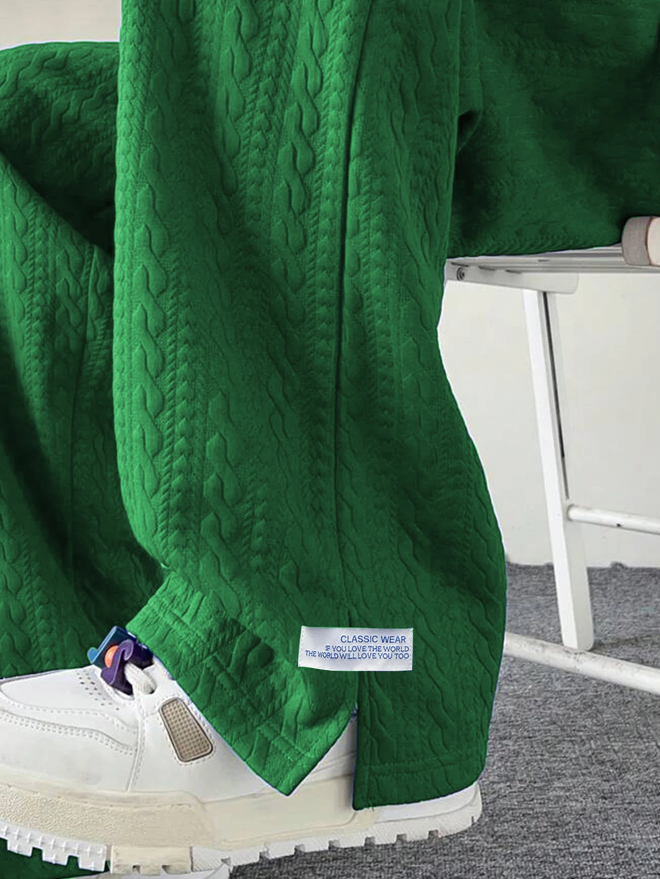 Herren Casual Minimalistische Jogginghose mit Buchstaben-Print, Geteilter Saum, Strukturierter Jacquard-Stoff, Kordelzug am Bund, Komfortabler Schnitt – Detail 10