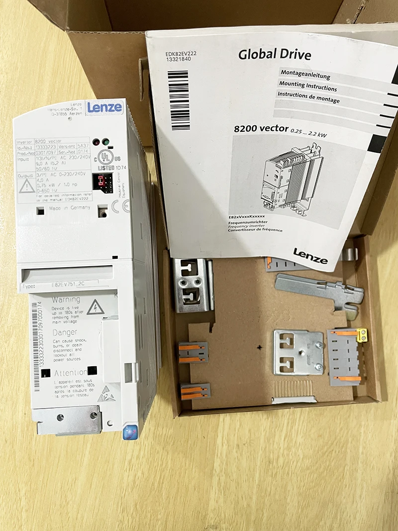 

Оригинальный преобразователь частоты Lenze E82EV751K2C E82EV751K2C200 E82EV751K4C E82EV751K4C200