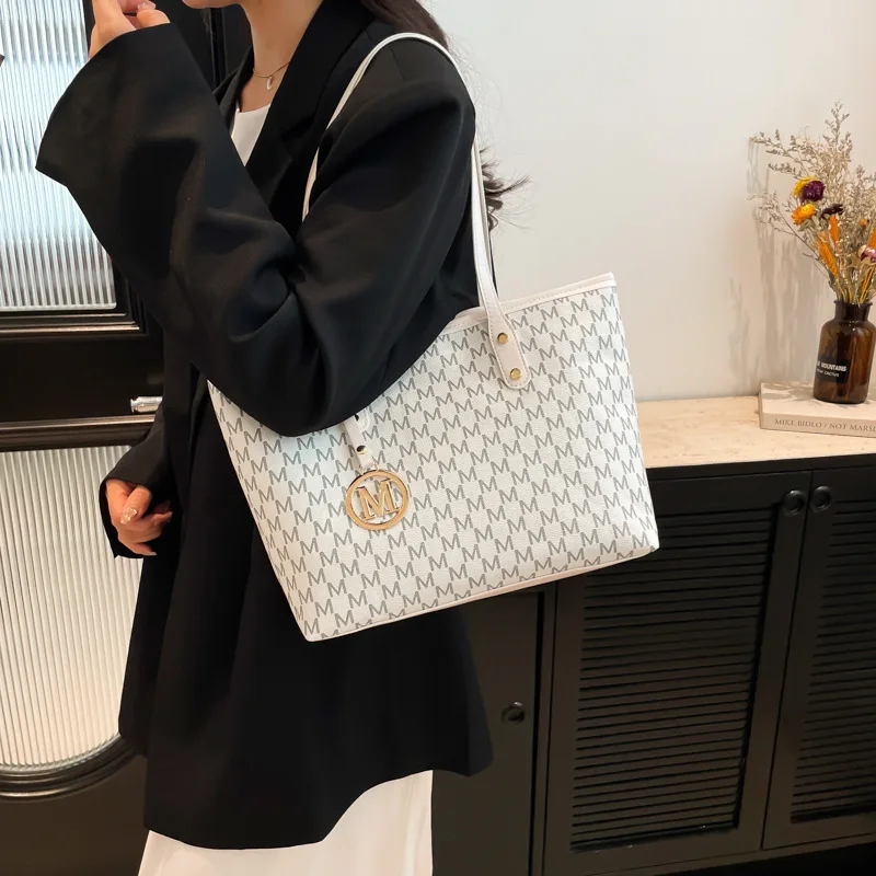 ใหม่Womeกระเป๋าถือไหล่กระเป๋าสําหรับ2025ผู้หญิงหญิงLuxury Designerกระเป๋าสะพายขนาดใหญ่ความจุกระเป๋าแฟชั่นCrossbody