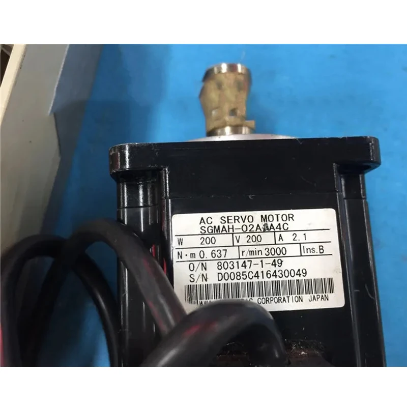 

Servo Motor SGMAH-02AAA4C