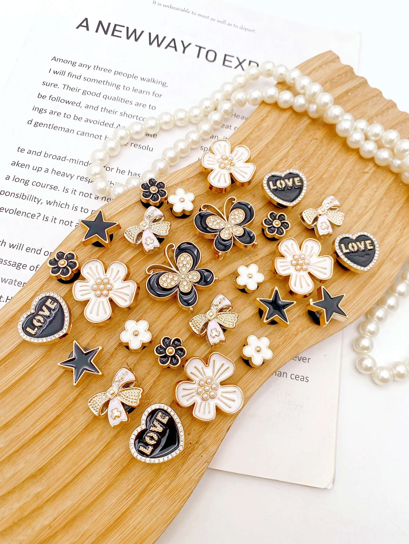 10/26 DIY Shoe Decorations for Casual Shoes - An Interesting and Multi-functional Way to Personalize Your Shoes