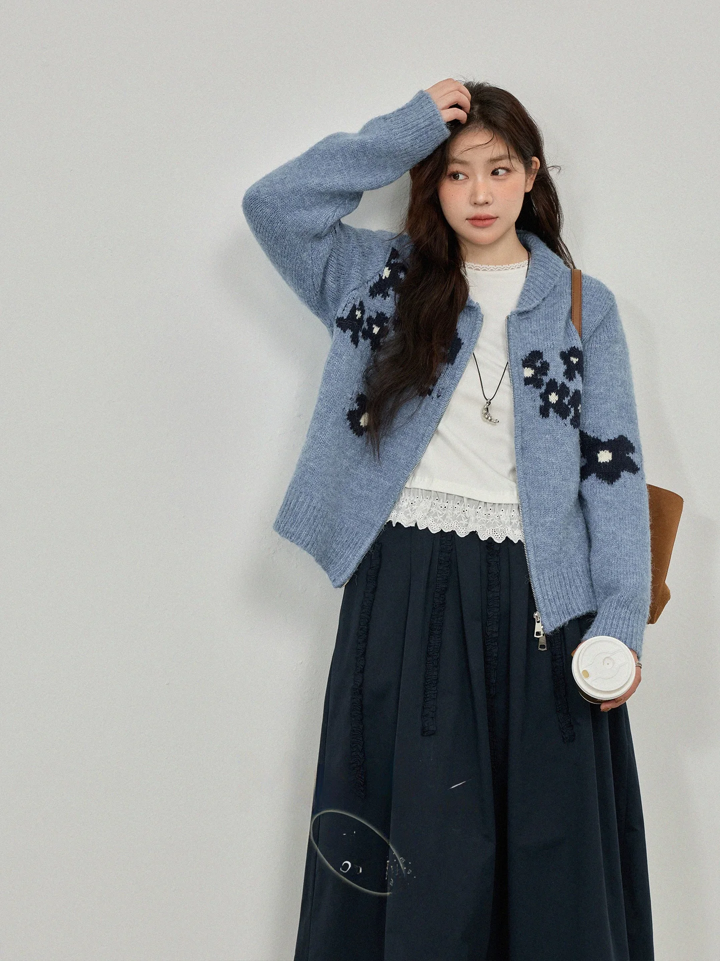 

Вязаный кардиган больших размеров в винтажном стиле, свободного кроя, осенняя новинка для полных женщин, стройнящий, универсальный, в корейском стиле