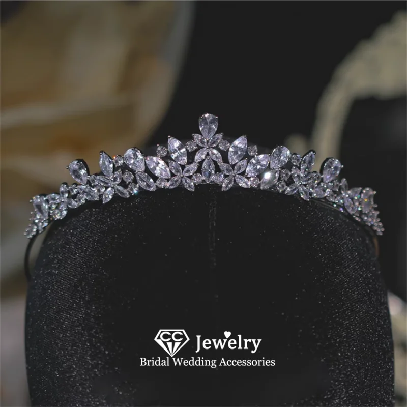 

CC Tiaras and Crowns Women Accessories Wedding Headbands Engagement Hair Ornaments Bridal Dress Shining Zirconia Coronets FO41