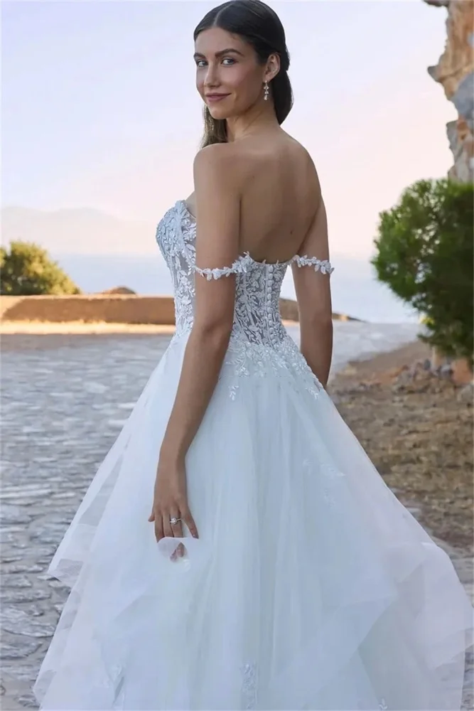 Charming Spaghetti Straps Ruffles A Line Wedding Dresses Side Slit Customize V-neck Lace Applique Bridal Grown 2025 Vestido