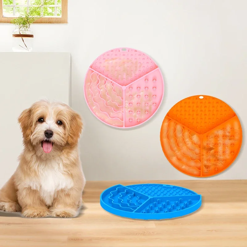 2023 New Food Grade Pet Anxiety Relief Claim Lick Pad Bath Washing Distraction Device Silicone Slow Eating Lick Mat