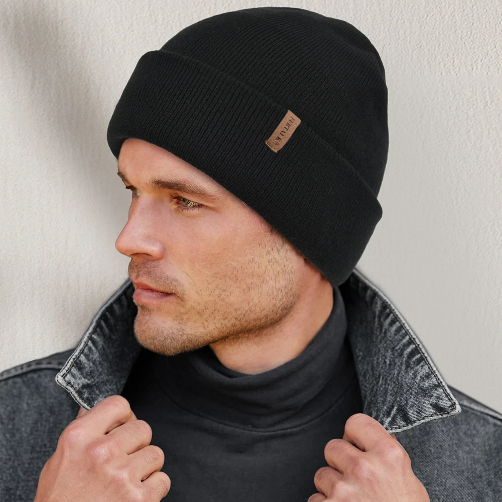 Unisex knitted hat with a wavy pattern, fleece lining, and a foldable brim; warm and comfortable, perfect for autumn and winter;