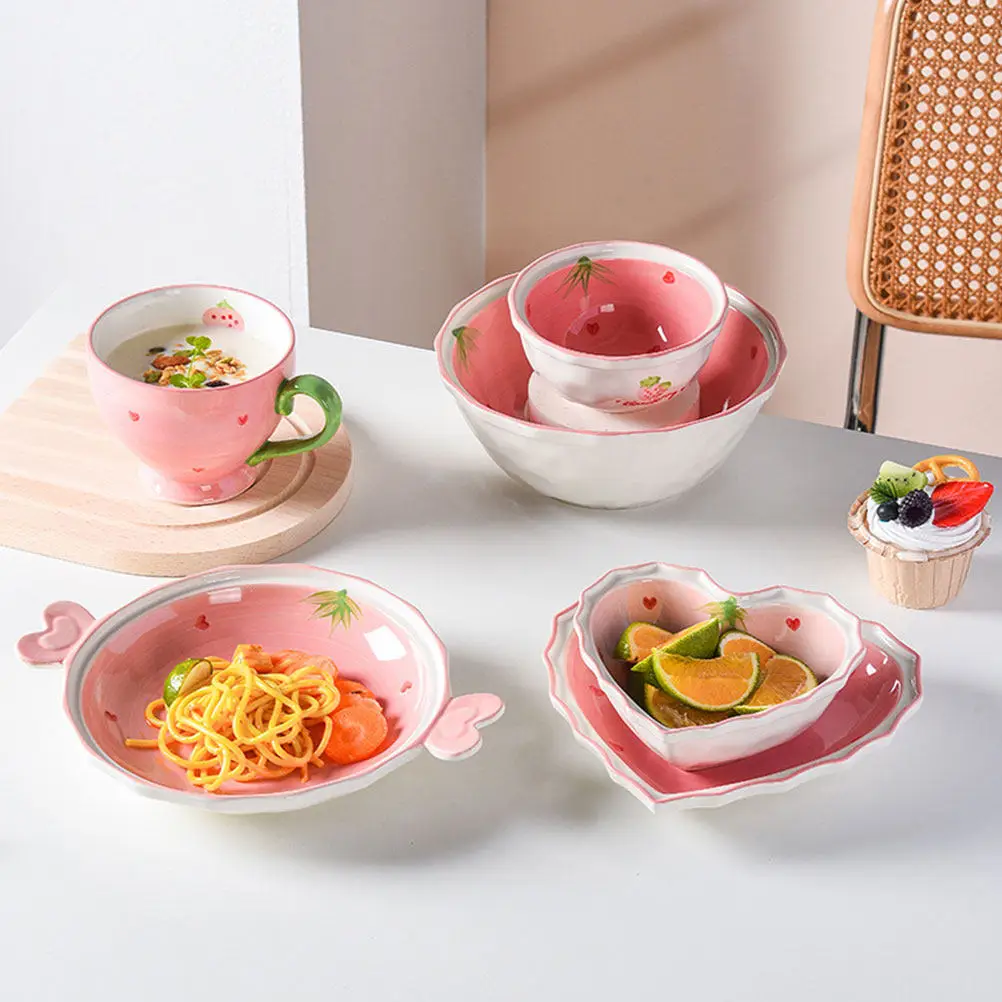 1Set Ceramic Strawberry Pattern Food Serving Bowl with Spoon Decorative Ramen Soup Salad Fruit Bowl for Home Restaurant