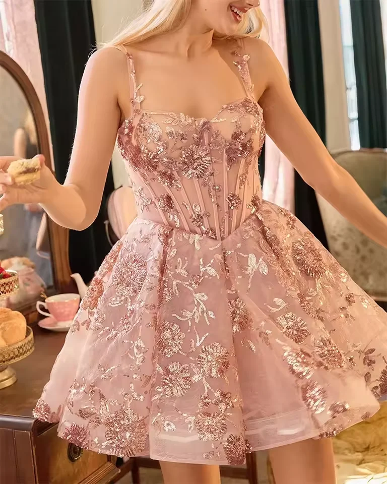 

Customized A-Line Short Spaghetti Strap Prom Dresses Sequinned Appliques Birthday party dress Sweethear Graduation Evening Dress