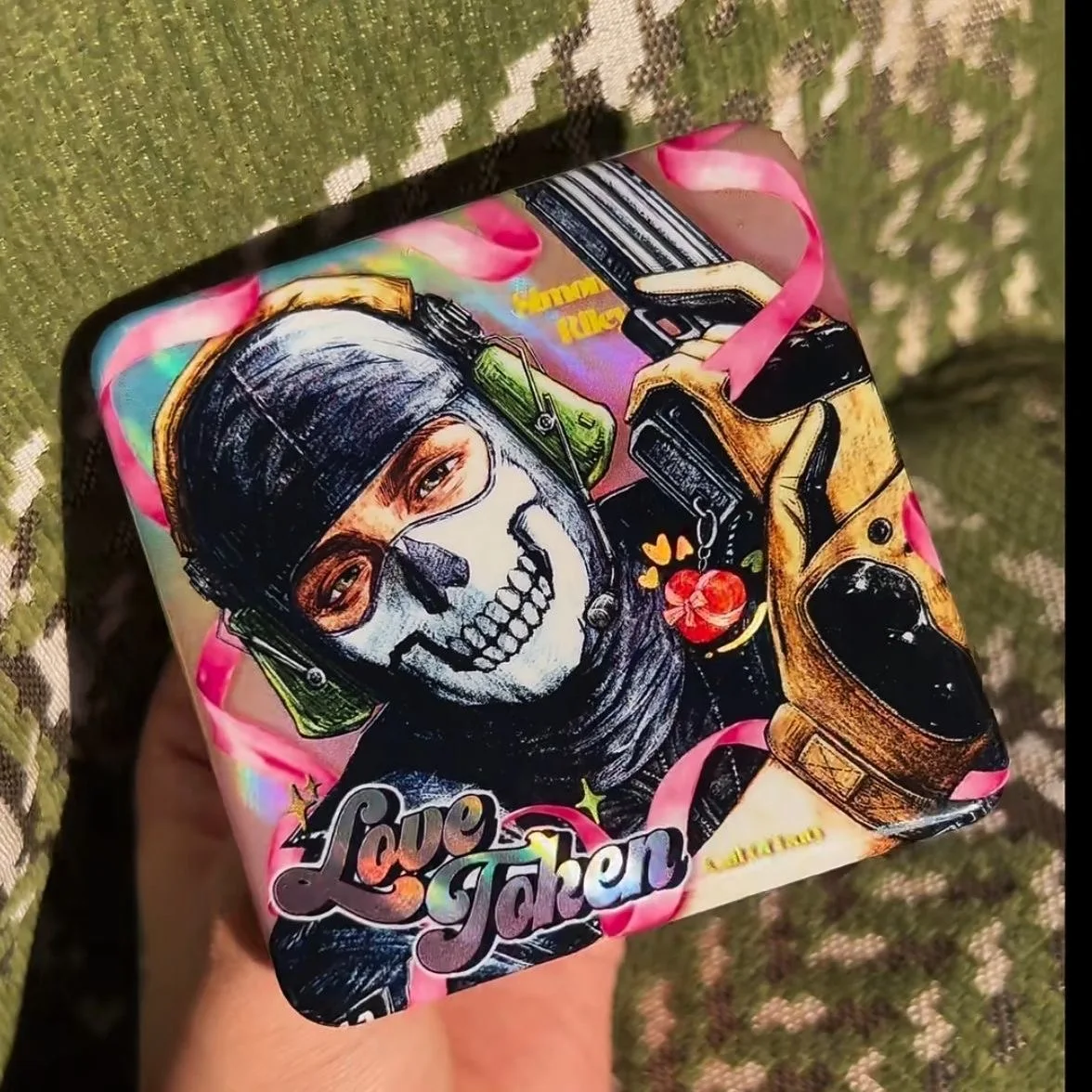 

COD Call of Duty Ghost Косплей Красочный квадратный стержень Высокая красота Зерно Значок Рюкзак Декоративная подвеска