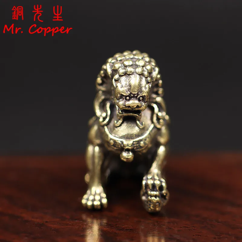 Solid Brass Ancient Chinese Palace Lion Figurines Miniature Desktop Small Ornament Animal Statue Home Decoration Craft Accessory