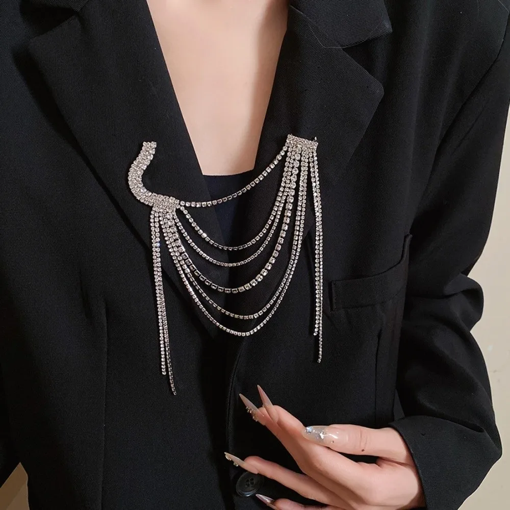 Epaulets Rhinestone Tassel Brooch Multi-layer Suit Lapel Pin Suit Collar Pin Shiny Badge Crystal Fringe Shoulder Mark Men Women