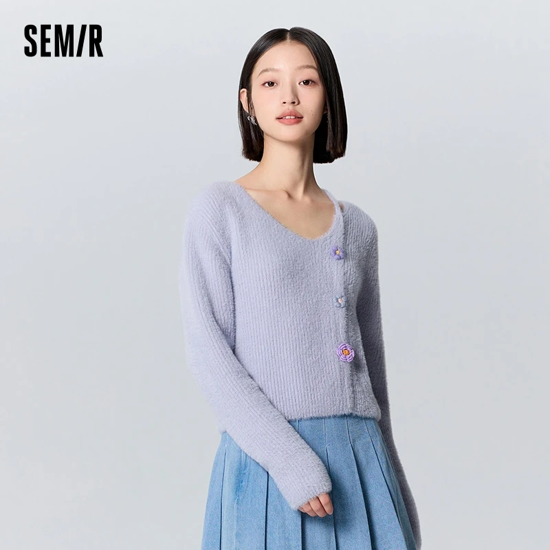 Semir Sweater Women Short Flower 2023 Winter New Sweet V-Neck Sweater