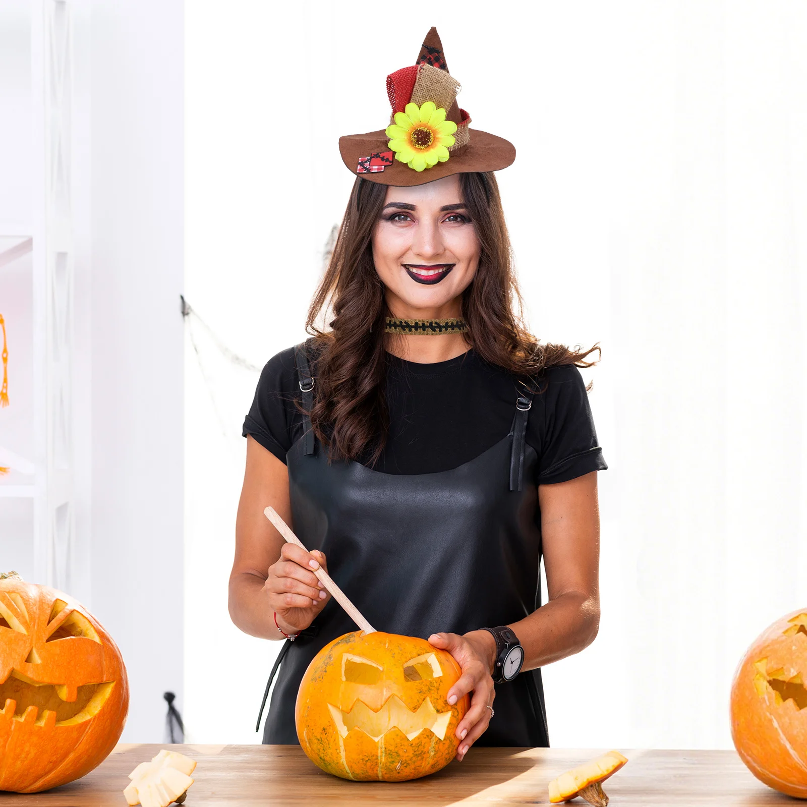 4 szt. Halloweenowe akcesoria do przebrania: słomkowy kapelusz, opaska na nadgarstek, naszyjnik, ozdoby na imprezę, festiwal, karnawał dla dorosłych