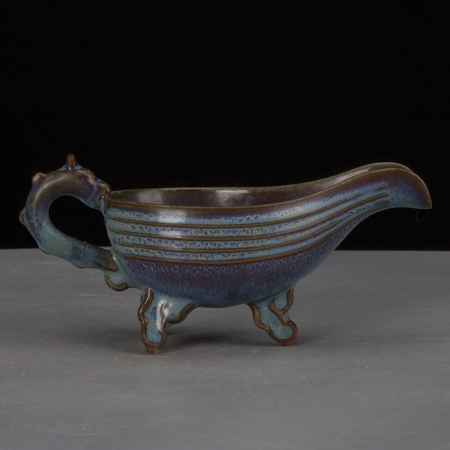 Ancient-style Jun Kiln Yao Bian Beast-Handled Three-Foot Yi, Handmade High-Temperature Porcelain Wine Vessel from the Five Great