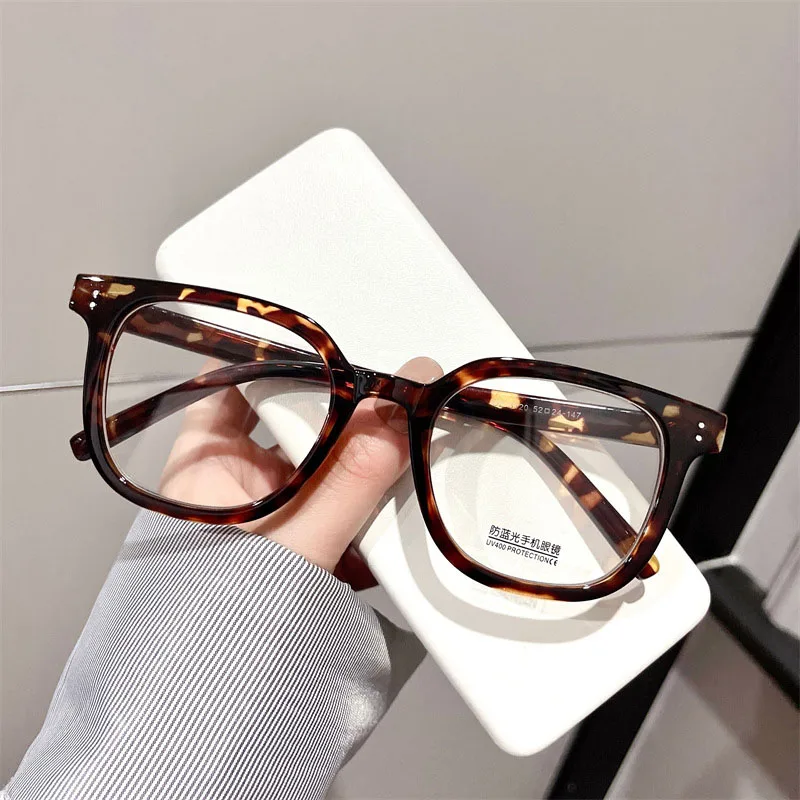 Korean Style Male Eyeglasses Square Shape Vintage Trendy Eyeglass Frames Women High Quality Men Glasses