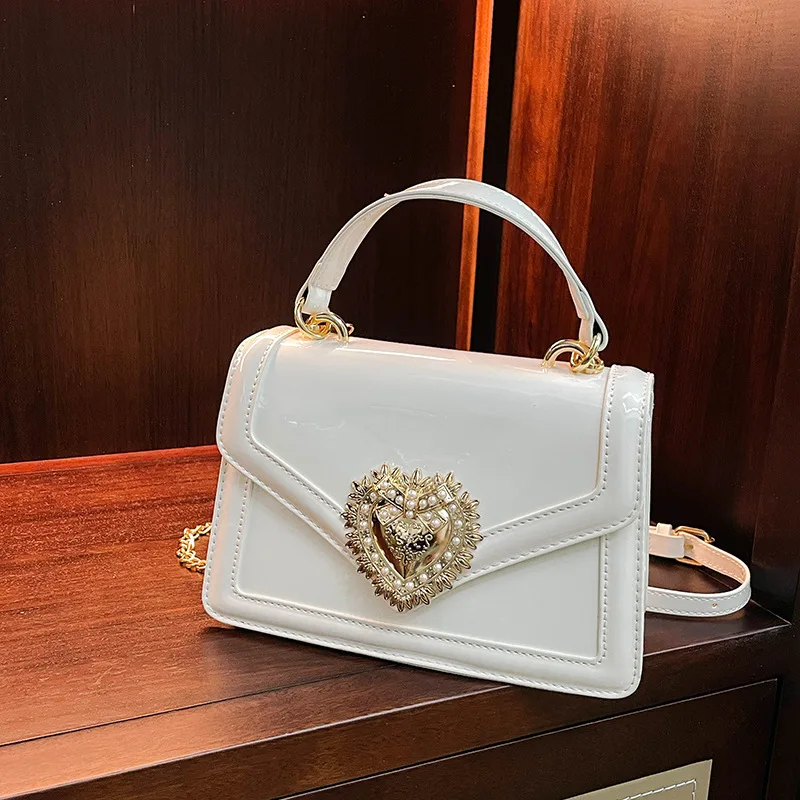 

Foreign Trade Wholesale 2025 New Bags Fashionable Versatile Women's Bag Chain Heart-shaped Shoulder Crossbody Handbag