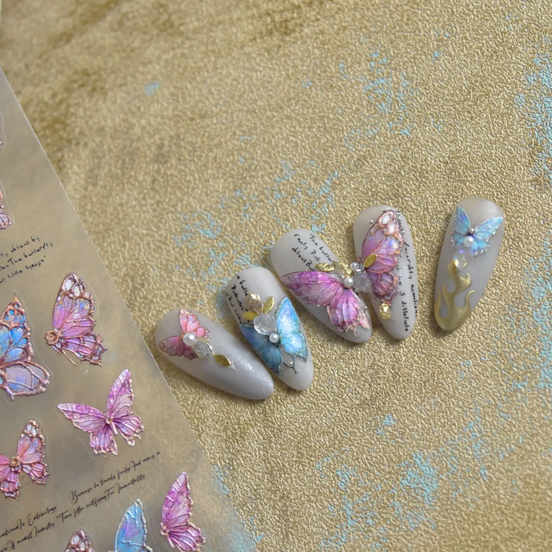 1pc 5d geprägte Nagel aufkleber niedlichen süßen Erdbeer aufkleber Design dekorative Nagel geprägt Aufkleber Kunst Nail Art Dekoration Aufkleber