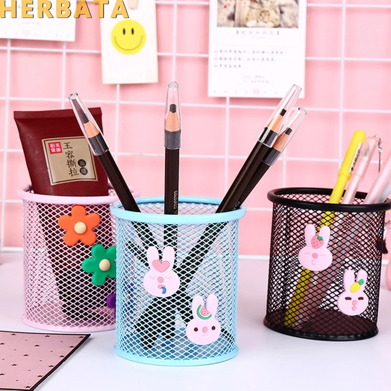 Creative cartoon pen holder metal mesh circular square cute hollow pen holder office learning stationery