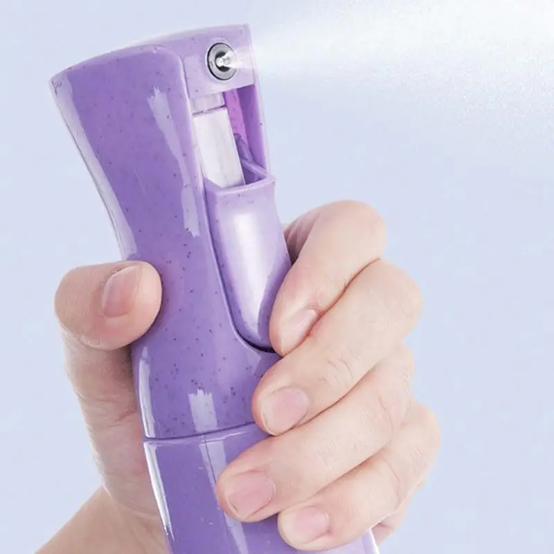 Hair Care Set Refillable Fine Mist Spray Bottle & Soft Silicone Scalp Massage Shampoo Brush Portable Travel Hair Scalp Care Kit view 2