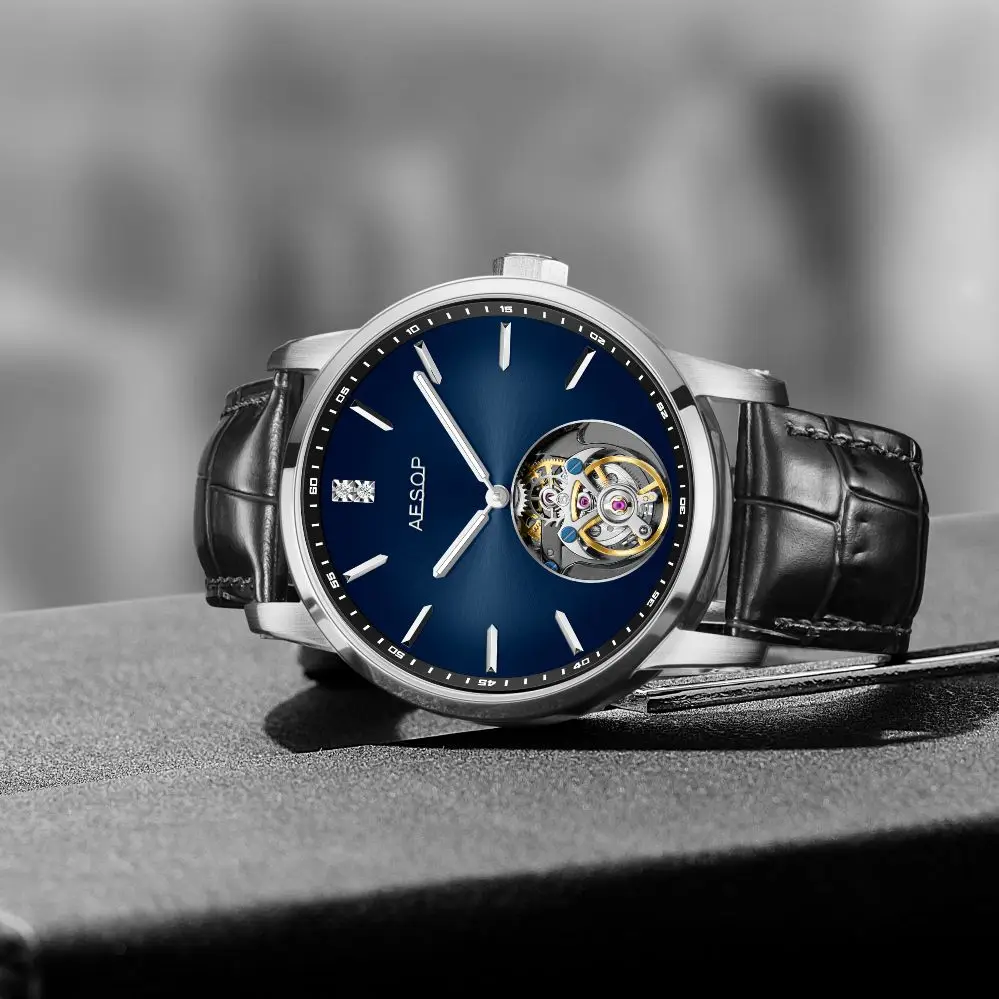 ساعة ايسوب الفاخرة بحركة توربيون الطائرة اليدوية للرجال ساعة ميكانيكية مجوفة متدرجة بمينا أورورا ساعة عصرية