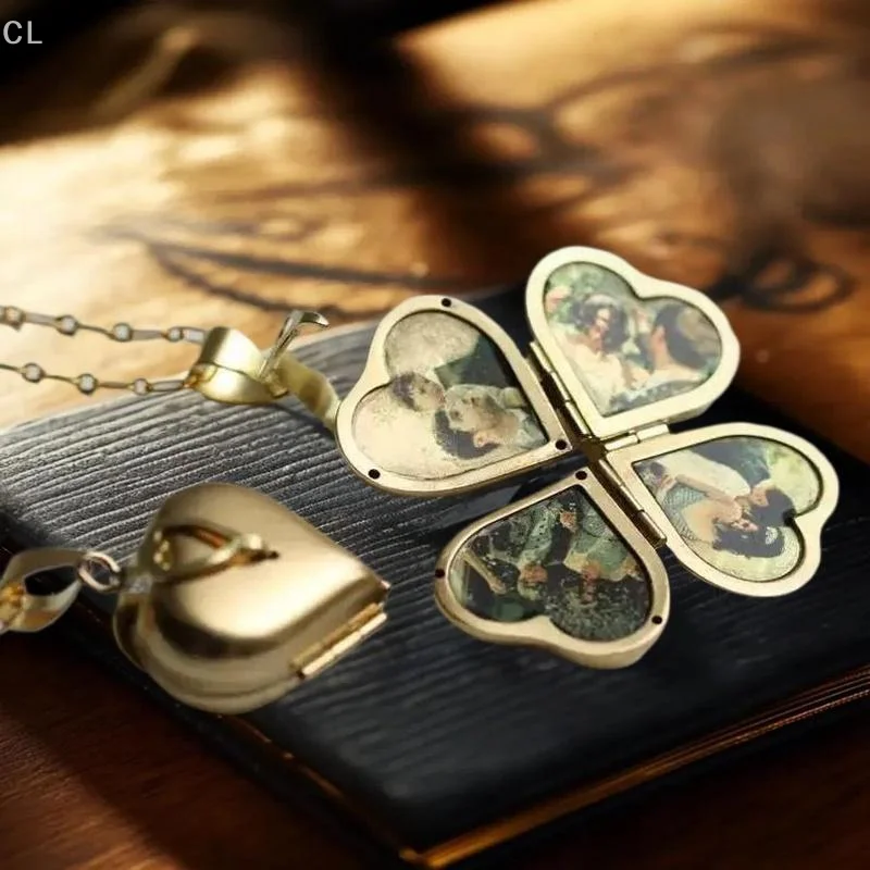 Vintage Necklace Folding Multi-layer Heart Family Locket Personalised Photos Four-leaf Clover Pendant Fashion Jewelry