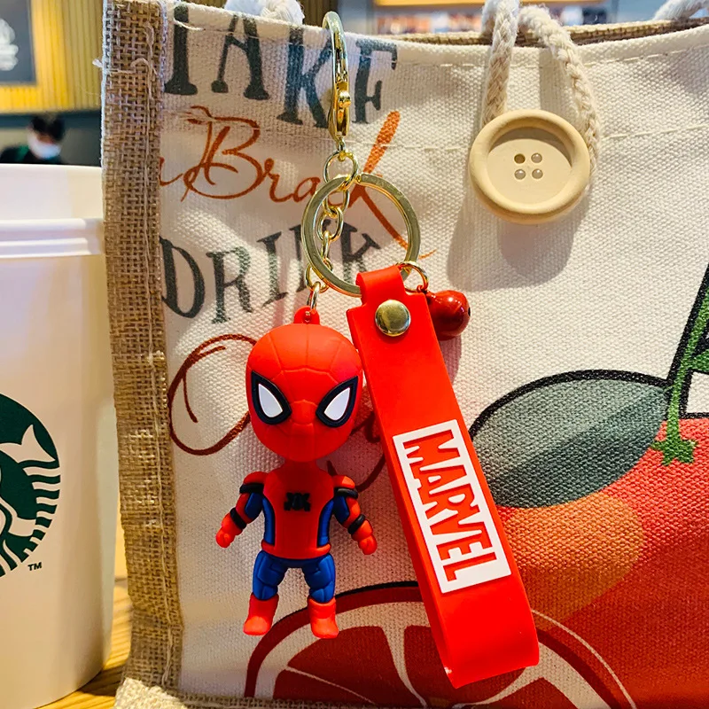 Disney Super Heros Doll Car Key Ring Men and Women Bag Hulk Thor Pendant Accessories Luxury Car Keychain Accessories for Men