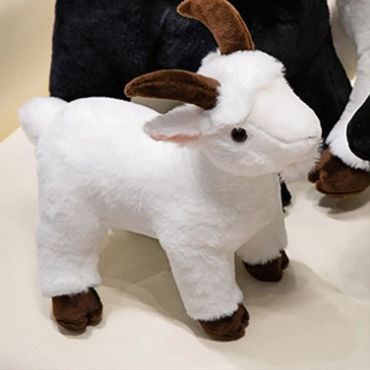 

Component Ranch Animal Series Soft Cute Simulation Goat Mountain Lifelike Plush Toy Doll Children'S Gift 40cm A