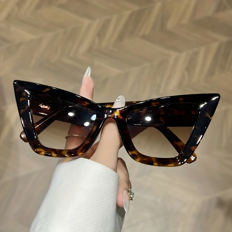 

Oversized cat eye women's sunglasses fashionretro gradient color sunglasses luxury brand designer sunglasses