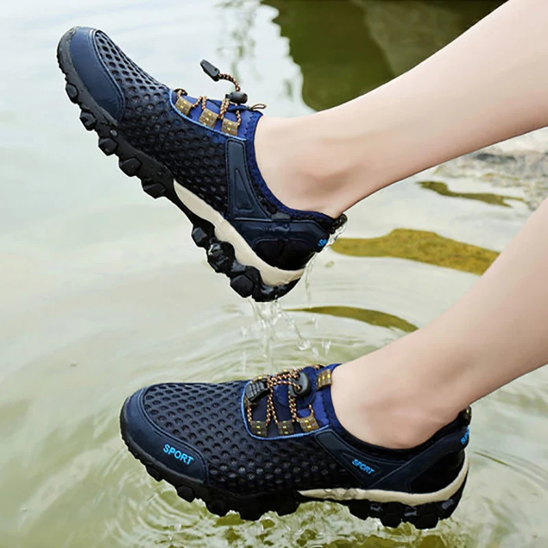Men Mesh Summer Breathable Casual Shoes Antiskid Aqua Shoes Male Outdoor Leisure Sneakers Soft Hiking Footwear Zapatos Hombre