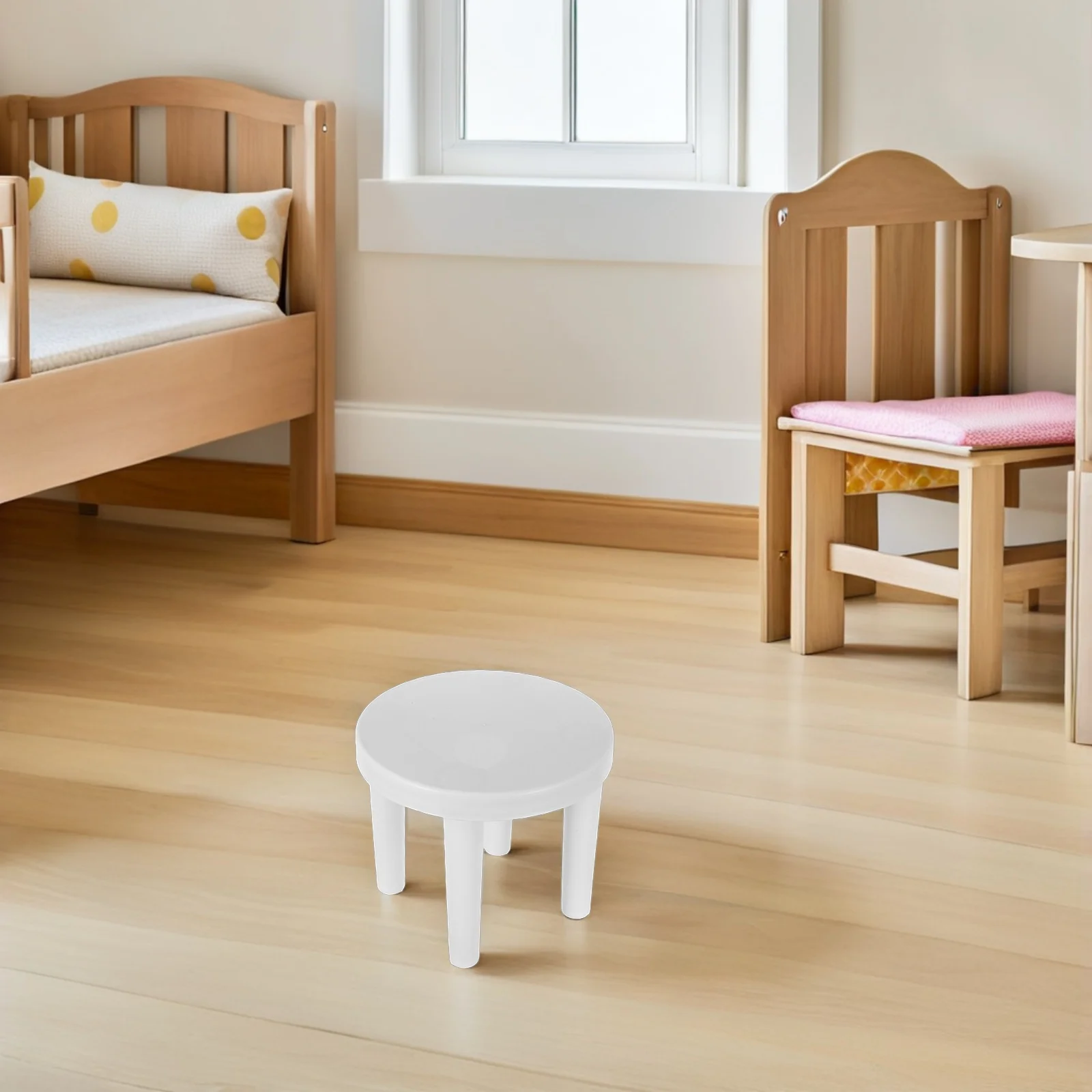 

1Pcs Round Plastic Stool Strong Load Bearing Mini Stool for Kids Bathroom Toilet Rv Travel Light Compact Design