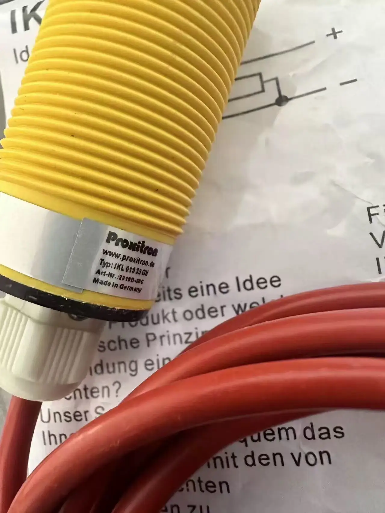 Interruptor de proximidad resistente a altas temperaturas IKL 015.33 GH S4 Interruptor de proximidad con cable de 2 metros