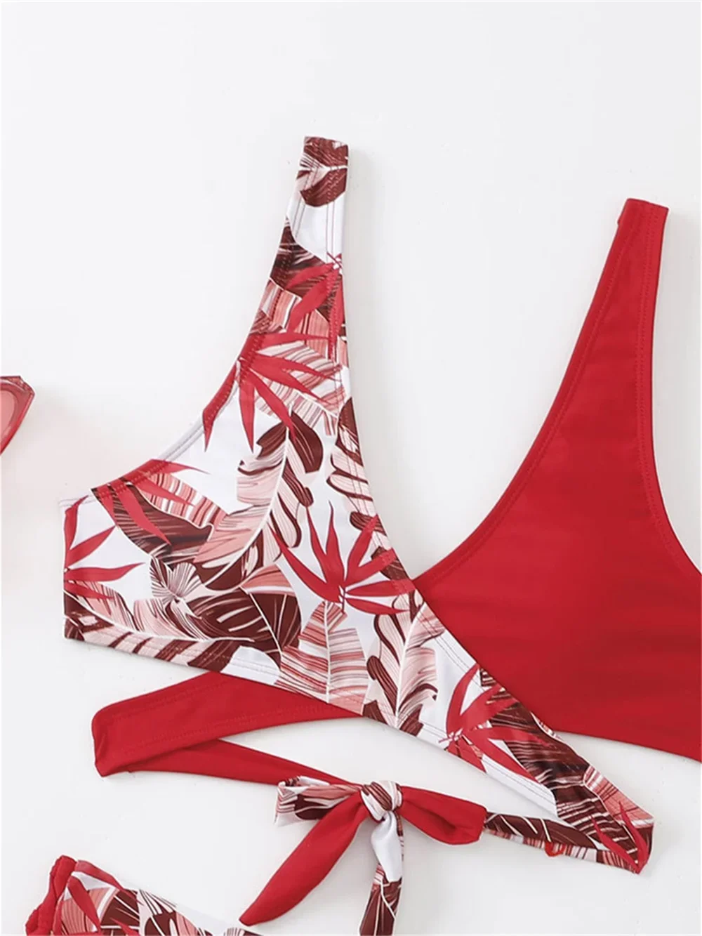 الأحمر طباعة بيكيني عبر ضمادة ملابس السباحة معقود عطلة ملابس السباحة الرباط ثونغ المرأة المرقعة Y2K ثوب السباحة الشاطئ الزي