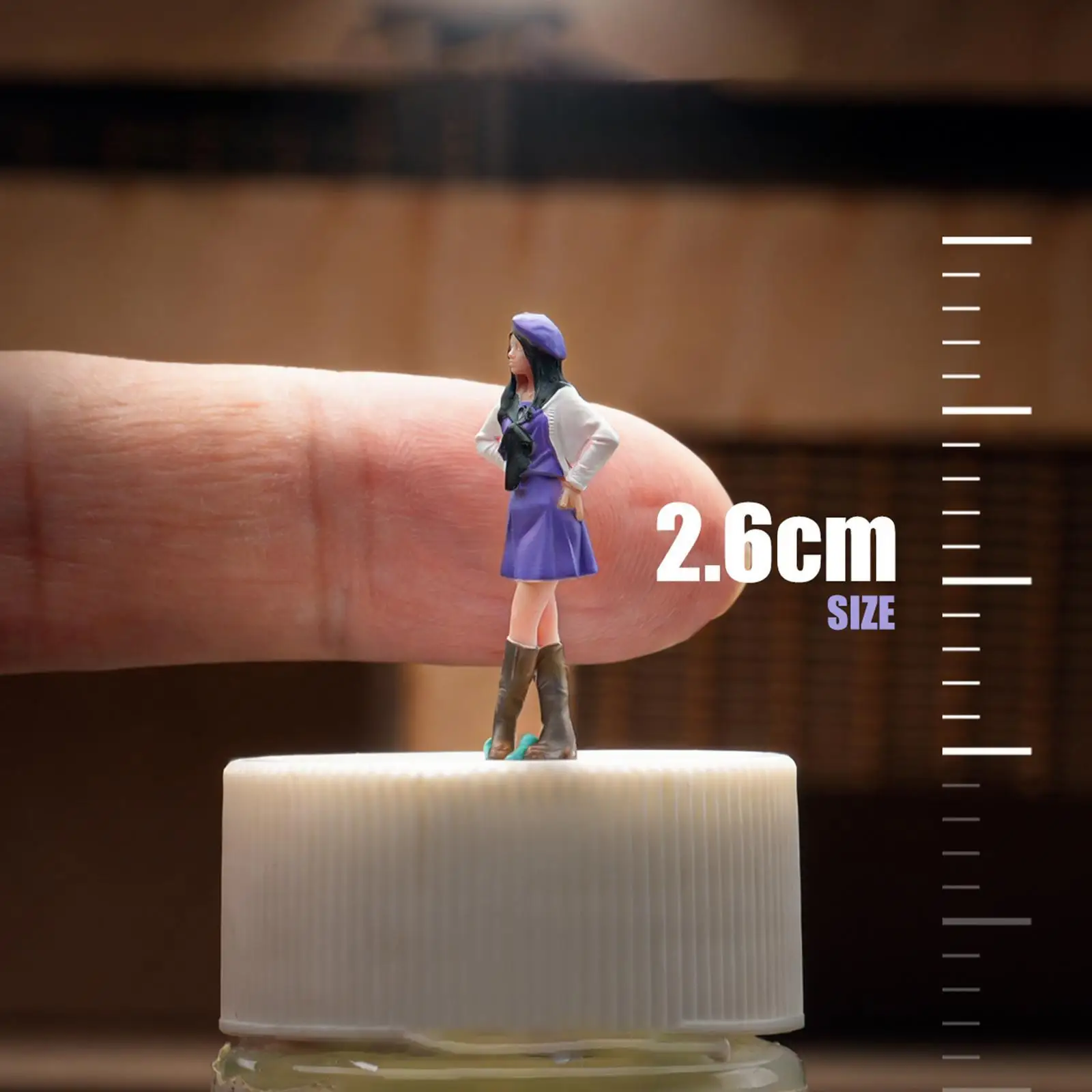 

1/64 Scale Girl Figurine Resin Figurine Micro Landscape Character Sand Table