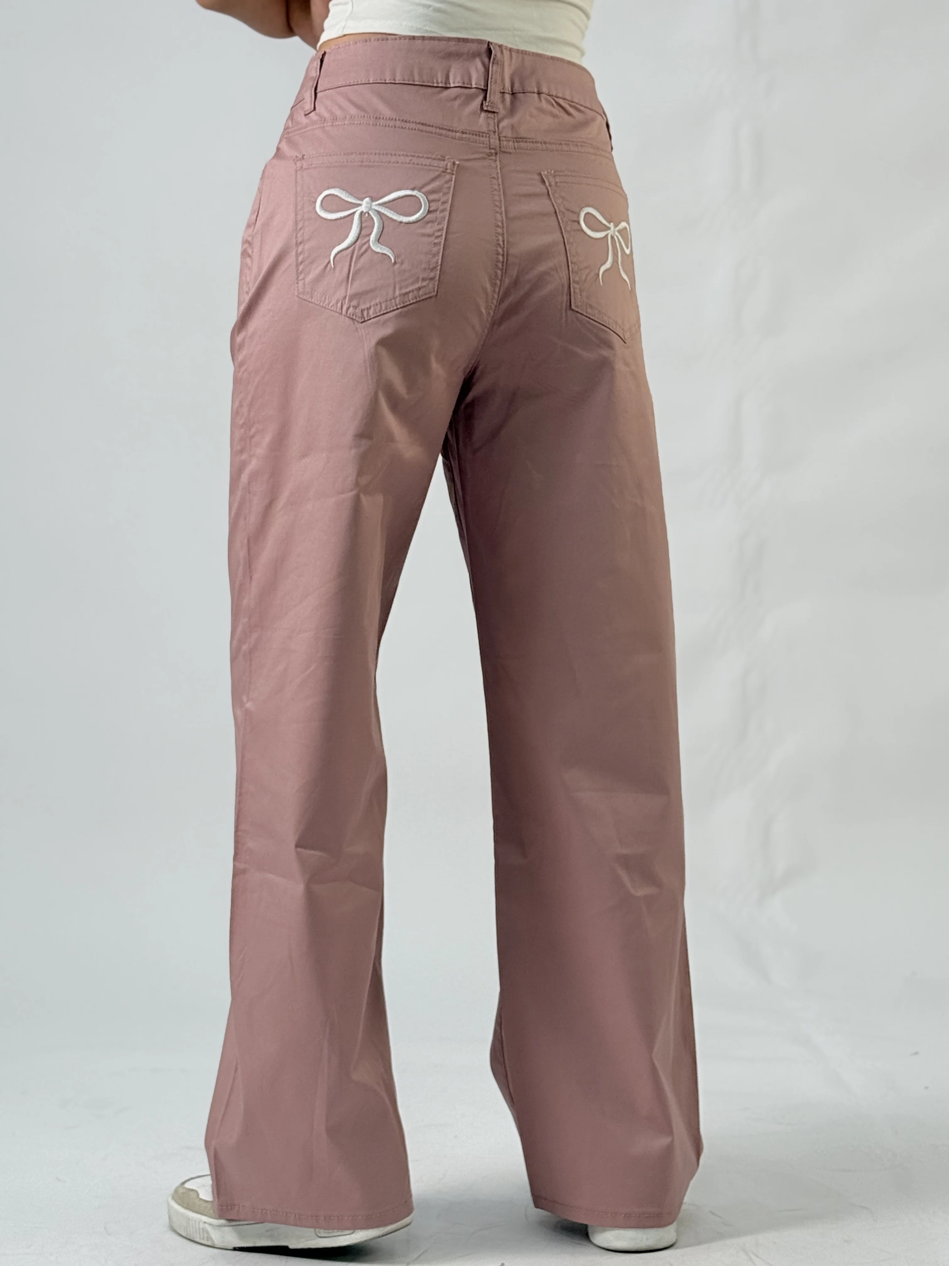 

Y2K Faddish Fashionable Lady's Jeans Elegant Bowknot Embroidery Tight And Straight Fit Pink Suitable For All Seasons
