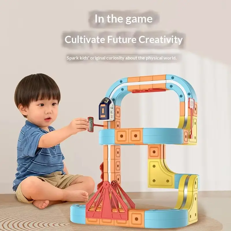 Beliebtes Spielzeug für Kinder, elektrisch, magnetisch, Hochgeschwindigkeits-Schienenzug, magischer hängender Schienenwürfel, männliches und weibliches magnetisches Montagespielzeug