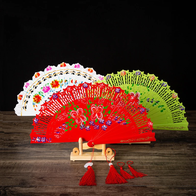 Hand-Painted Wooden Folding Fan Ladies European Style Vintage Wedding Dance Hand Fan Performance Ornament Home Decor