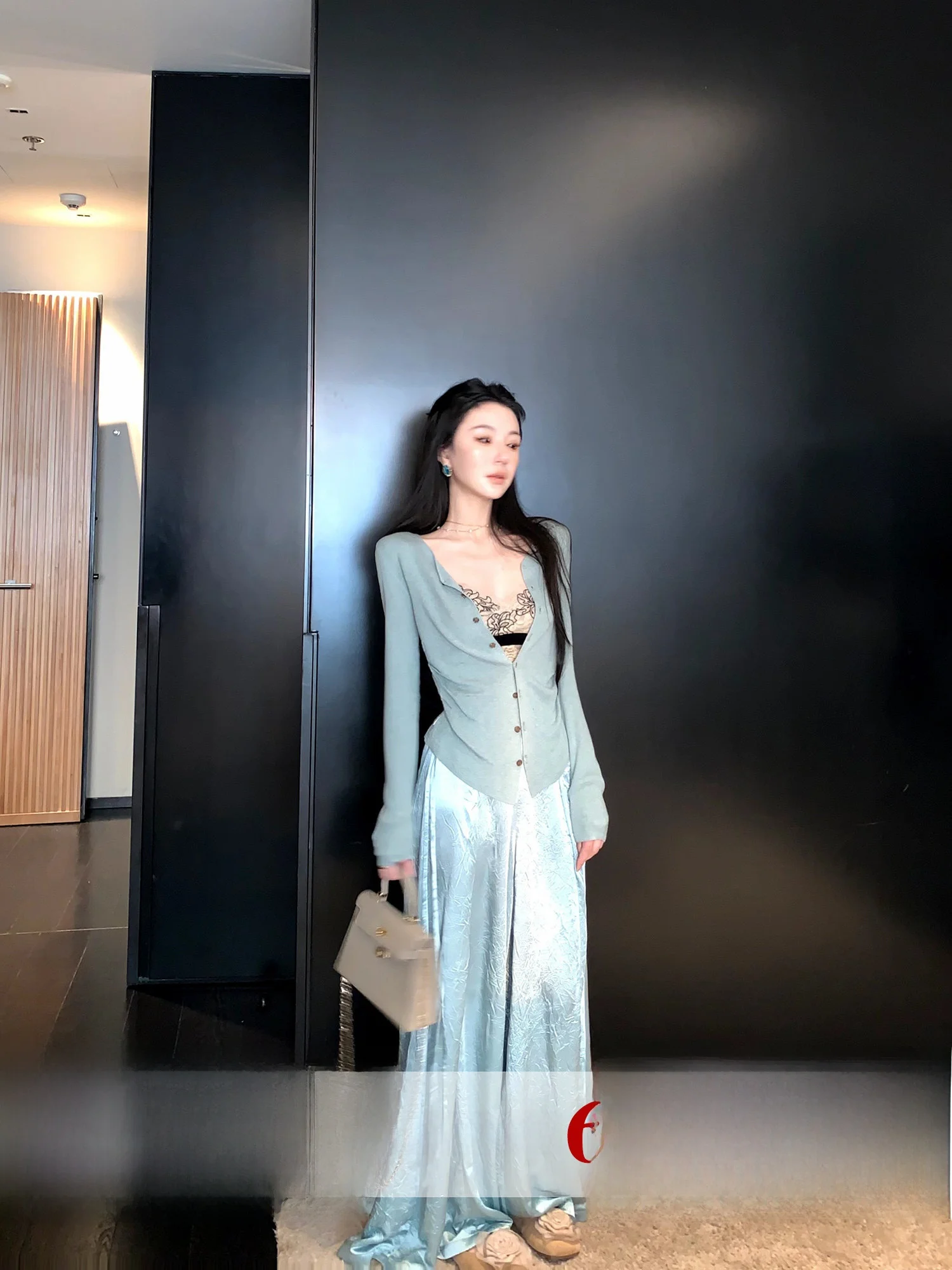 

New Chinese Sle Knitted Cardigan Outerwear Slim Woolen Fce Spring Commute Faion V-Ne Long Sve Women's Knitwear