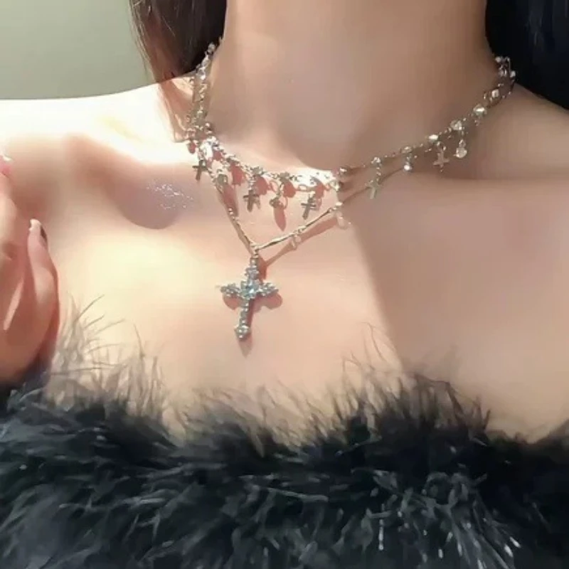 Gothic Dark Style Dual Layer Cross Choker Necklace Edgy Sweet Cool Accessory Metal Pendant Chain Neckwear for Party Streetwear