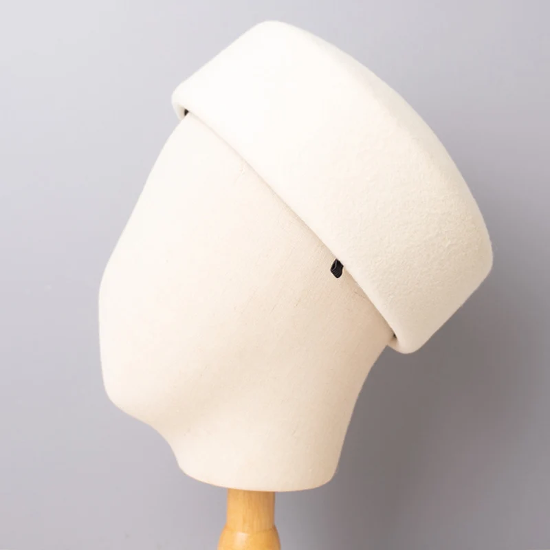 Vintage Hard Top Flat Fedoras Hats Women 100% Wool Felt Berets Hat Wedding Fascinator Caps Wedding Cocktail Party Pillbox Hat