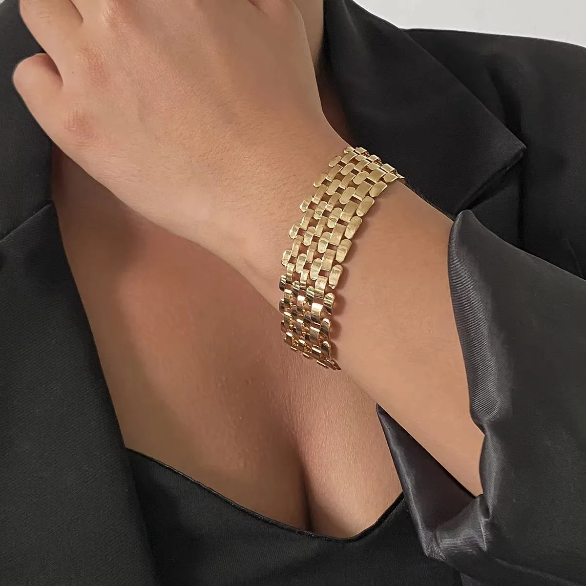 Fashion Simple Wide Lattice Thick Chain Bracelets for Women Punk Gold Color Chunky Cuff Bangles Femme Jewelry Accessories Gifts