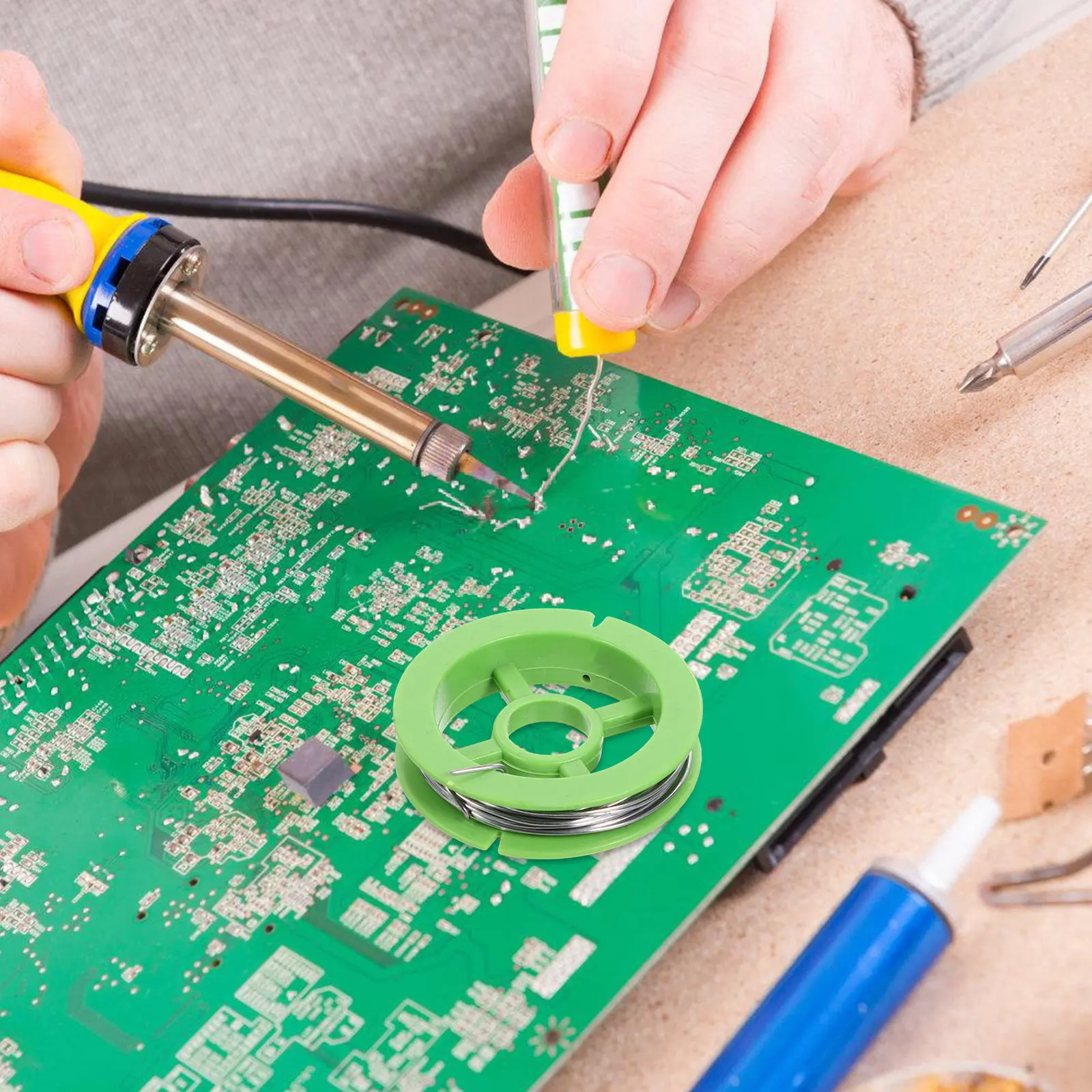 

Портативный беспроводной паяльник с питанием от USB, мини-паяльная ручка, электрический инструмент для ремонта бытовой техники и DIY-проектов (1 комплект)