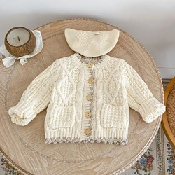 New autumn baby clothing, 0-3 year old female baby, contrasting edge round neck knitted sweater jacket