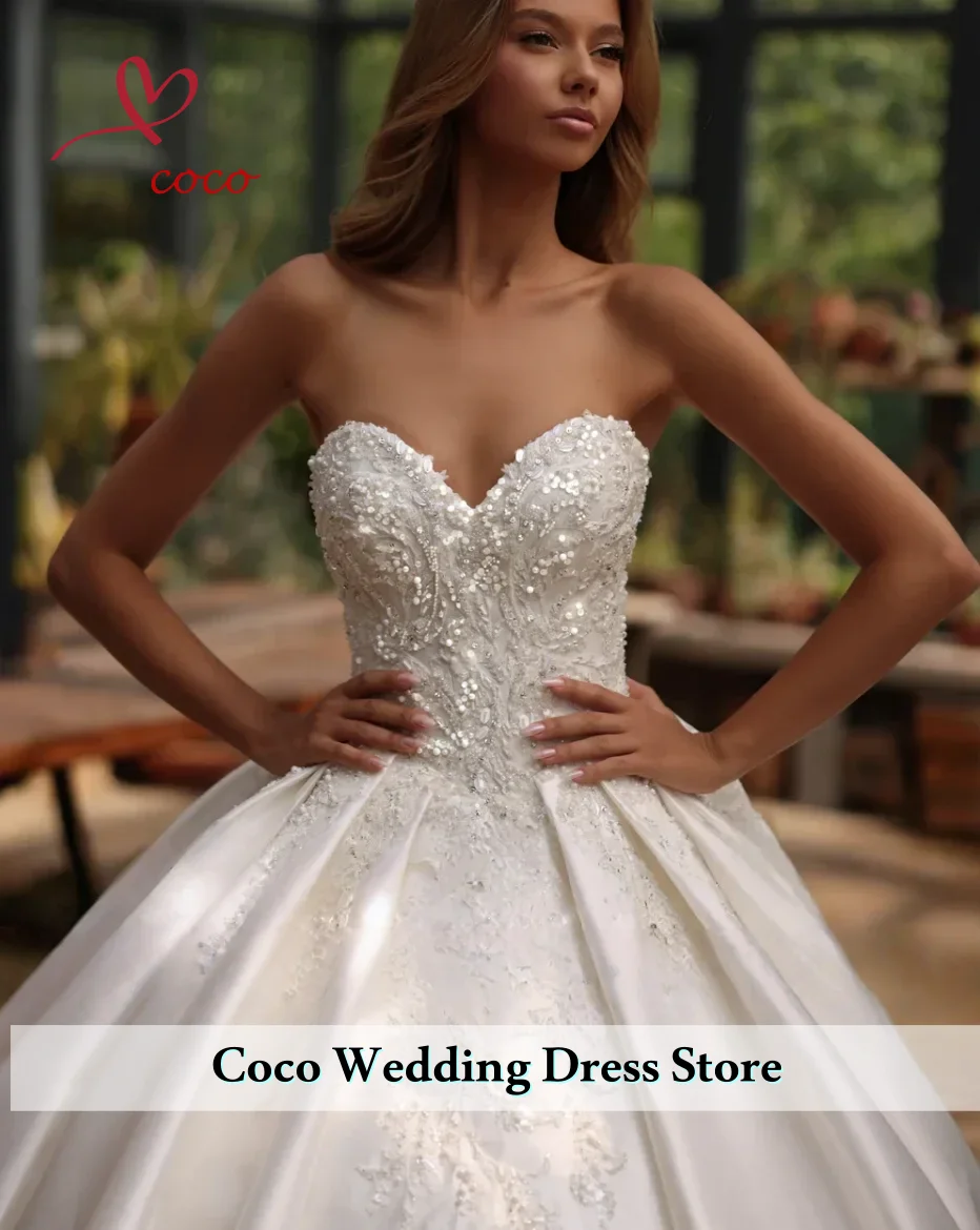 カスタマイズされたストラップレスジッパーボールガウンウェディングドレス絶妙なビーズ装飾コートトレインサテンブライダルガウン Vestido de Noiva