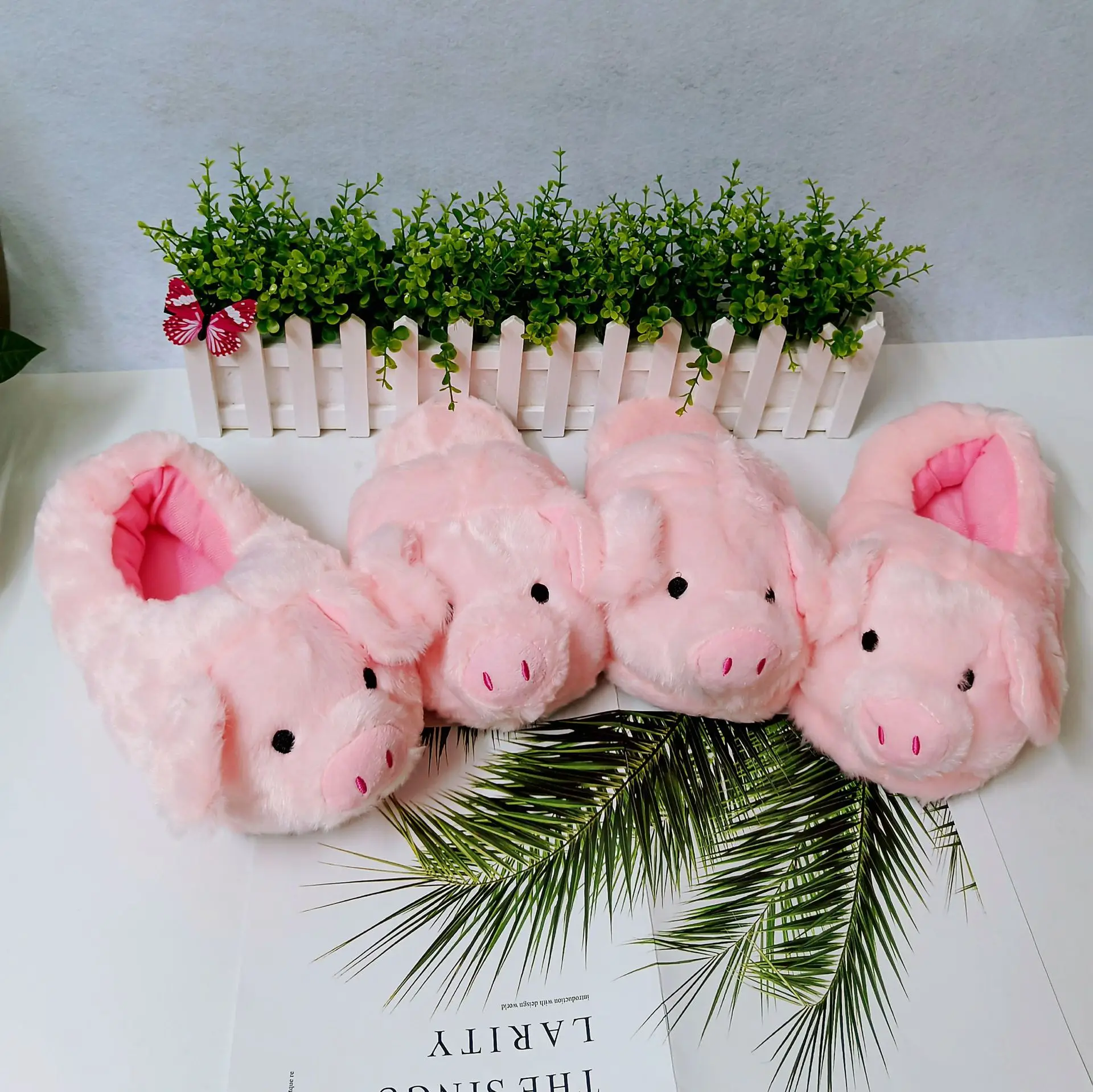 2025 Ins Hot Cartoon Pig Cotton Shoes Girls Pink Slip On Fluffy Slipper Woman Creative Piggy Slides Loafers Shoes