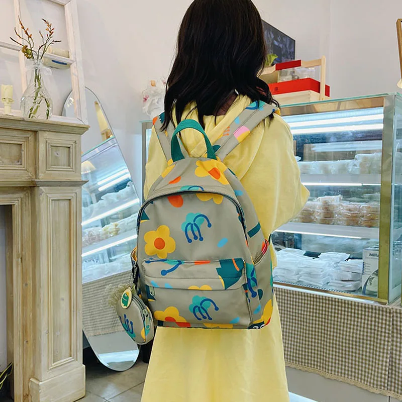 Children's Schoolbag Flower Graffiti Female Backpack Casual Sports Campus Small Fresh Student Breathable Waterproof Backpack